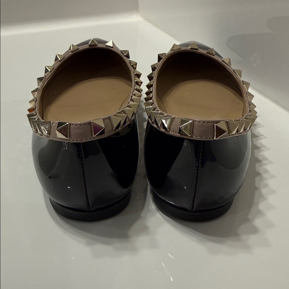 VALENTINO GARAVANI Rockstud leather point-toe flats - Picture 6 of 11